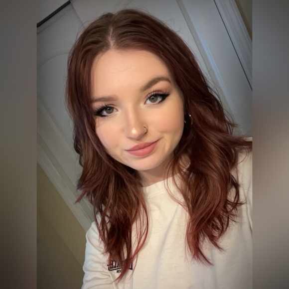 Meet your Posher, Haley - Picture 1 of 1